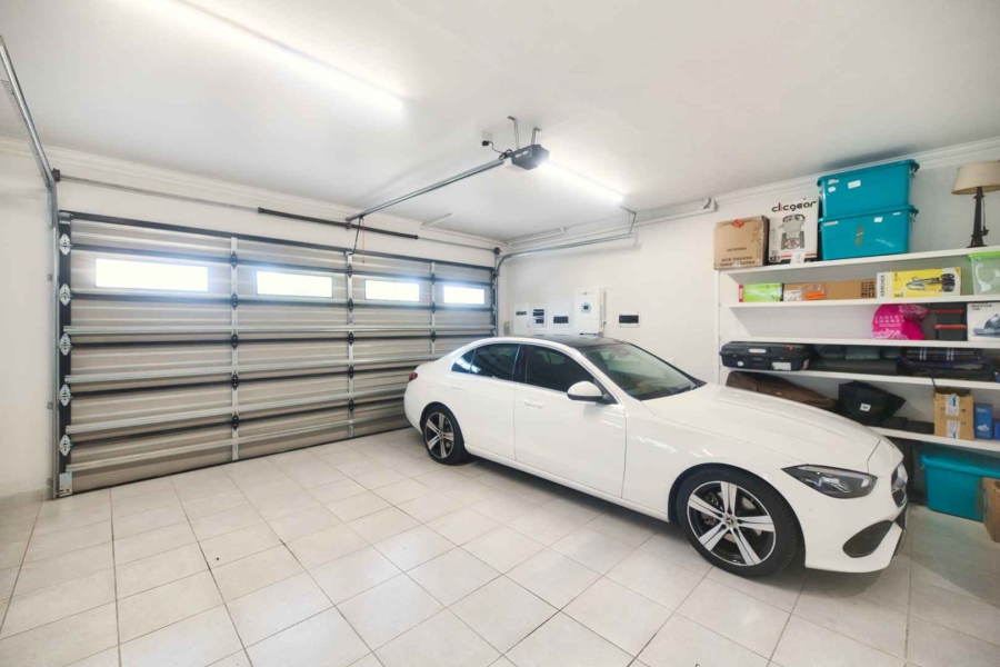 6 Bedroom Property for Sale in Hermanus Heights Western Cape